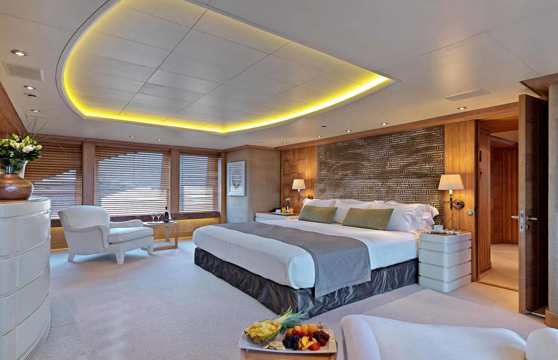 Alexandra Yacht Charter Cabins