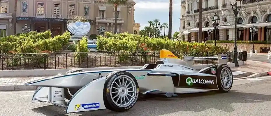 In 2015, the first electric Grand Prix – the “Monaco E-Prix” – took place two weeks before the main F1 event and runs every two years.