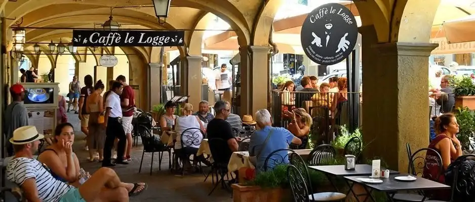 People in Tuscany enjoy good food and wine