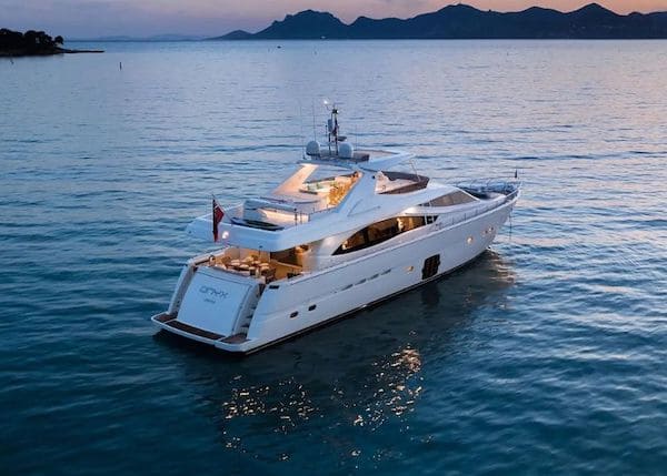 Yacht Onyx Charter Noblesse