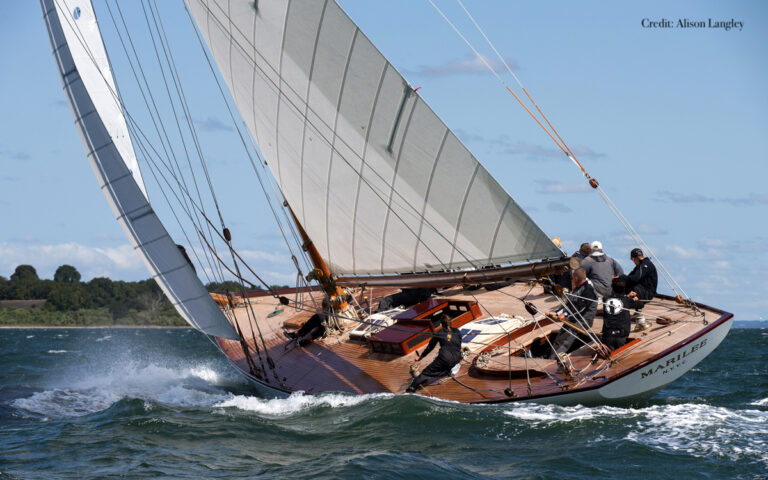Noblesse Yachts